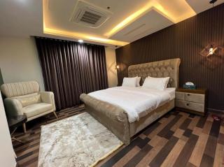 Zenvora Suites - Gold Crest Mall DHA P4 - Lahore - 2