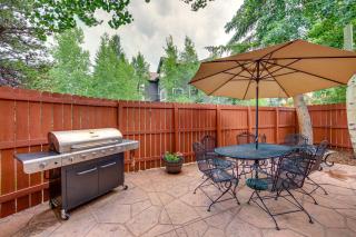 Walk to Main St and Ski Shuttle Frisco Home with Yard - 8