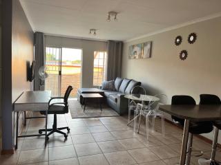 The Reeds Private Garden House - Centurion - 7