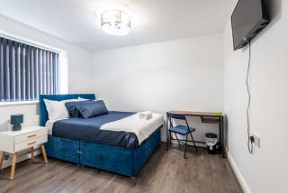 Holiday and Contractor Stay - Sleeps 2 - 8