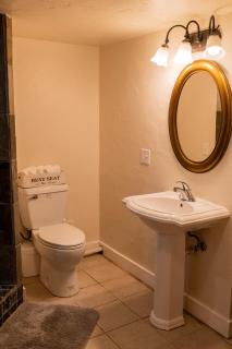 Eastside Suite-Cozy 3 Bedroom Home next 2 Downtown - Kalispell - 6