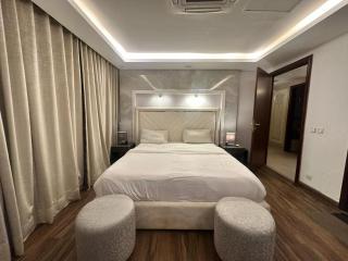 Platinum Suite Apartments - Gold Crest Mall & Residency by Mövenpick DHA P4 - Lahore - 8