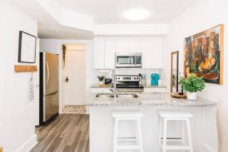 Stay Inspired | Cozy Artist Loft, Walkable & Artsy - 2