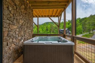 Mountain Family Retreat - Pool - Hot Tub - Games - Sevierville - 2
