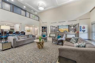 Best Western Plus McPherson - 9