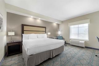 Best Western Plus McPherson - 3