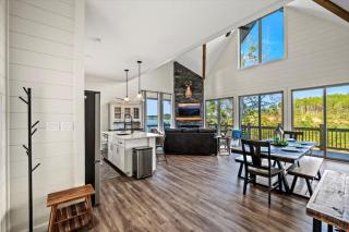 Bearfoot Bungalow - Lakefront Paradise - 5