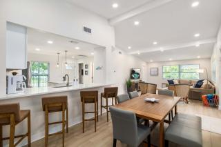 Luxe Coastal Retreat - Waterfront Pool - 3