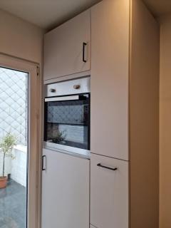 Sunny, quiet, and central apartment - 8