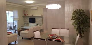 Ótimo apt 3 suítes, 2 garagens, 75 m da praia, ar - 0