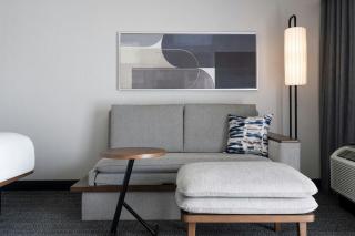 Courtyard Cleveland Beachwood - 1