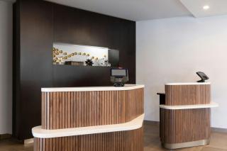 Courtyard Cleveland Beachwood - 8