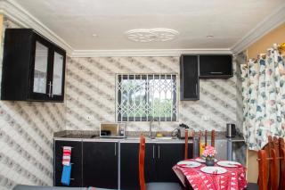 Luxurious Akwaaba Apartments - Sekondi-Takoradi - 9