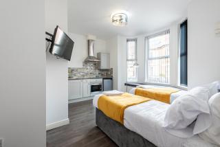 Comfy Contractor and Holiday Studio - Sleeps 2 - Coventry - 0