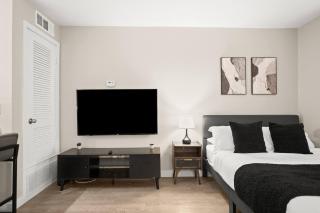 Chic and Cozy Loft near Q2 Stadium & North ATX - 7