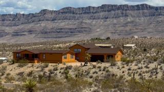 Desert View Retreat - Sleeps 22, Game Garage, Near Skywalk & Lake Mead - 0