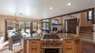 Jupiter Peak by AvantStay Near Deer Valley base w Hot Tub - 5
