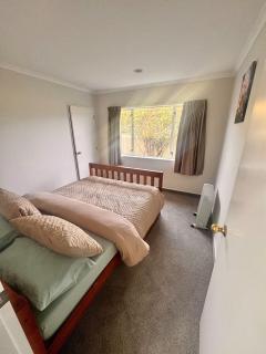 Walk to wineries - Modern retreat - Napier - 8