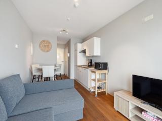 Cosy studio with sea and beach views - 2