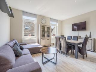 Bright apartment in the city center - 9