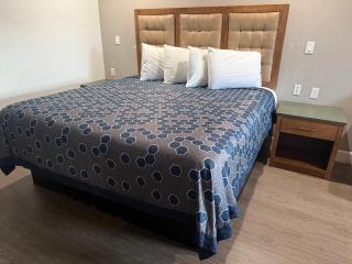 Western Inn - West Columbia - 6