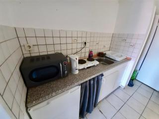 Apartment with Balcony, Neuss - 9