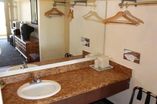 Travelers Inn & Suites - Craig - 2