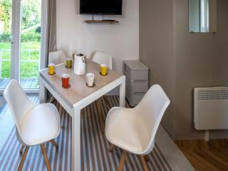 Chalet in Oostkapelle near Beach & Pool - 8