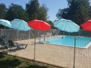 Mobil-home confortable avec terrasse pour 6 personnes - API-1-52-543 - 4
