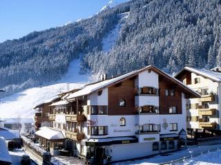 Apartment in Neustift near Ski Lift - 4
