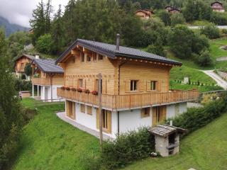 Chalet in La Tzoumaz near Ski Slopes - La Tzoumaz - 0