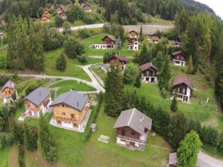 Chalet in La Tzoumaz near Ski Slopes - La Tzoumaz - 4