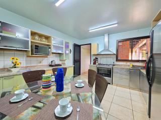 Casa 4 suítes em bairro nobre de Foz - 2