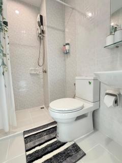 Zcape 1 Condo Cherngtalay Thalang Gym pool Wifi Netflix Walk to All - 1