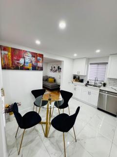 Barrie Family Getaway 3BR - 3