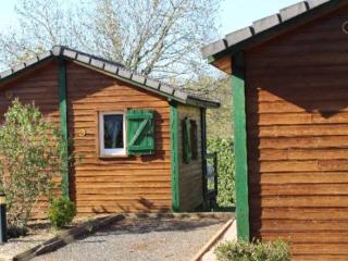 Chalet avec Terrasse pour 4 personnes à Naucelle - API-1-52-380 - 0
