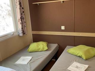 Mobil-home spacieux avec terrasse - 6 personnes - API-1-52-718 - 8