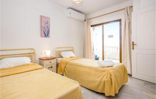 Lovely Apartment In Calahonda With Wifi - 2