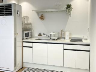 Hongdae Station Link House with Massage Chair - 4