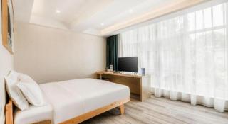 ZMAX Hotels Wuhan East Lake - 4