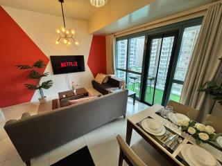 BGC One Uptown 2bedroom with balcony and 1 free parking - Manila - 0