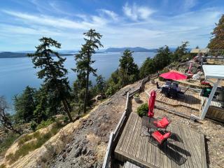 Shangri-La Oceanfront vacation home - Pender Island - 1