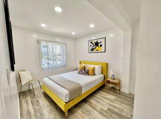 Central San Diego 2 BED Condo - 1