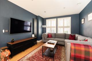 Gorgeous central 3 bed house free parking & garden - 5