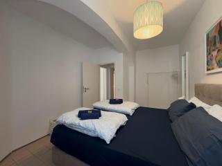 Stylish Mini Loft for 4 - Free Public Parking - 7