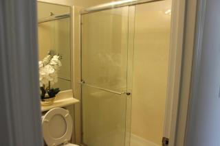 Luxurious 5-Bedroom Retreat with Saltwater Pool and Spa - 4