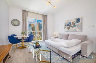 LUX The Ultimate Lake View Residence - 5