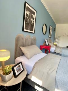 Urban Haven-Zentrum-3 Schlafzimmer-5 Einzelbetten-Waschmaschine-Parkplatz kostenlos - 5