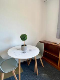 Urban Haven Stuttgart-5 Einzelbetten-Zentral-WLAN-Waschmaschine - 4