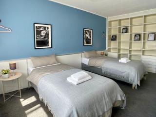 Urban Haven-Zentrum-3 Schlafzimmer-5 Einzelbetten-Waschmaschine-Parkplatz kostenlos - 1